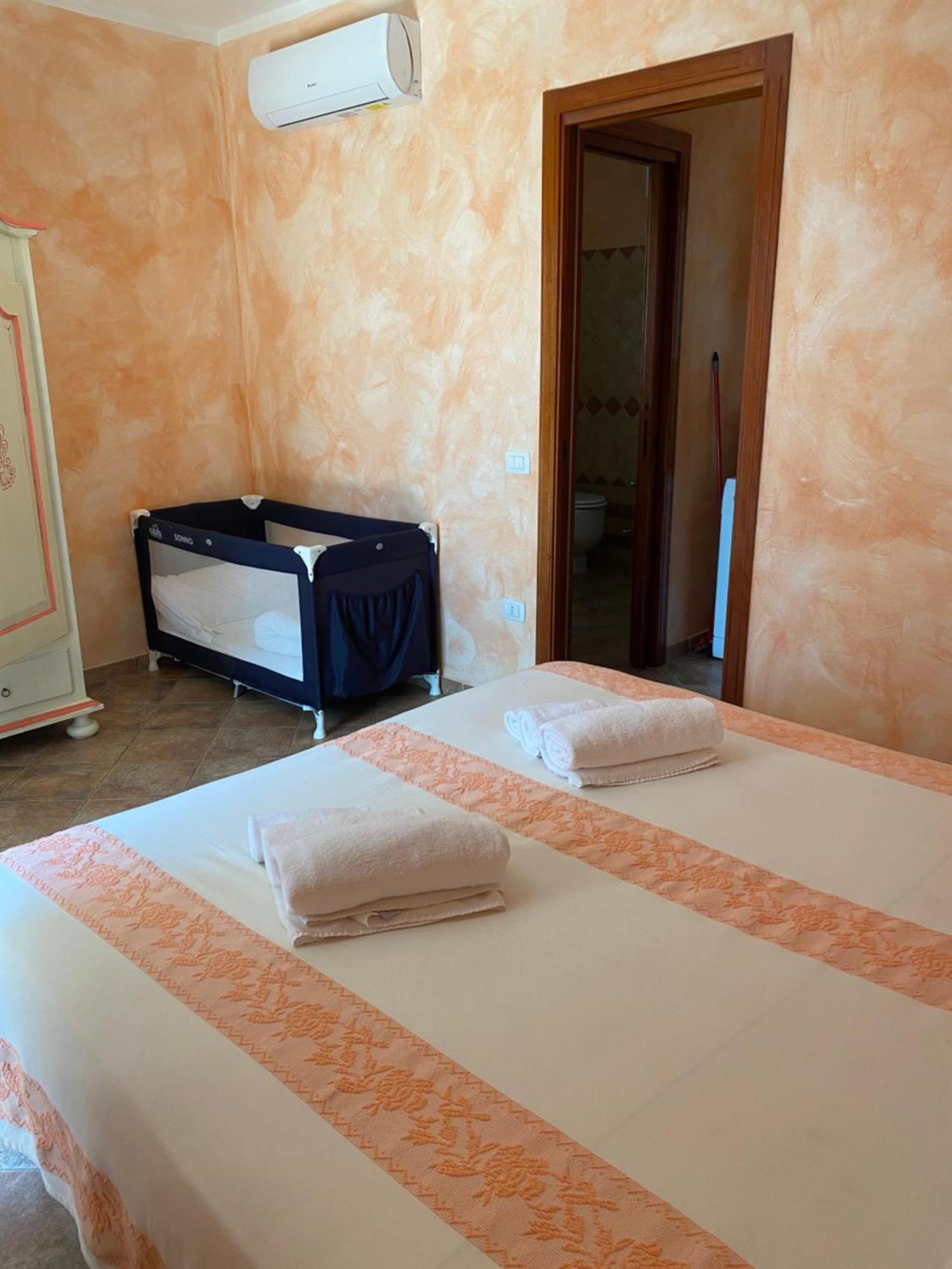 Case Vacanze Villa Rosita San Teodoro  Exterior foto